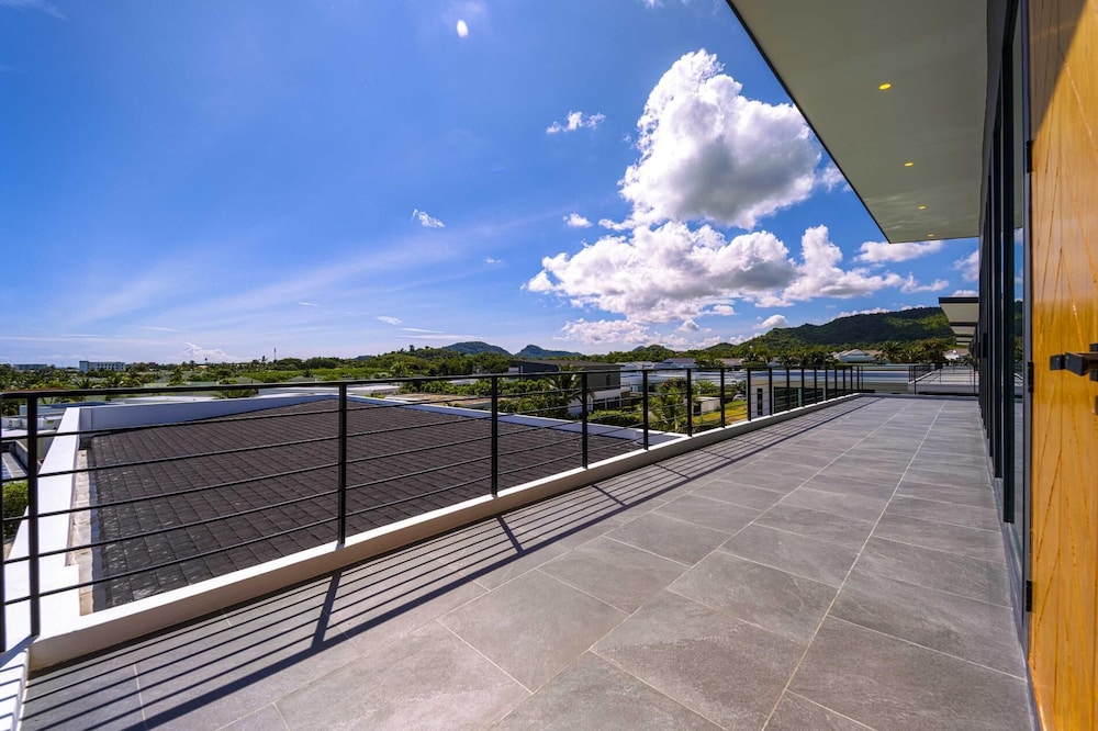 Luxury 5 Bedroom Pool Villa KH-C1