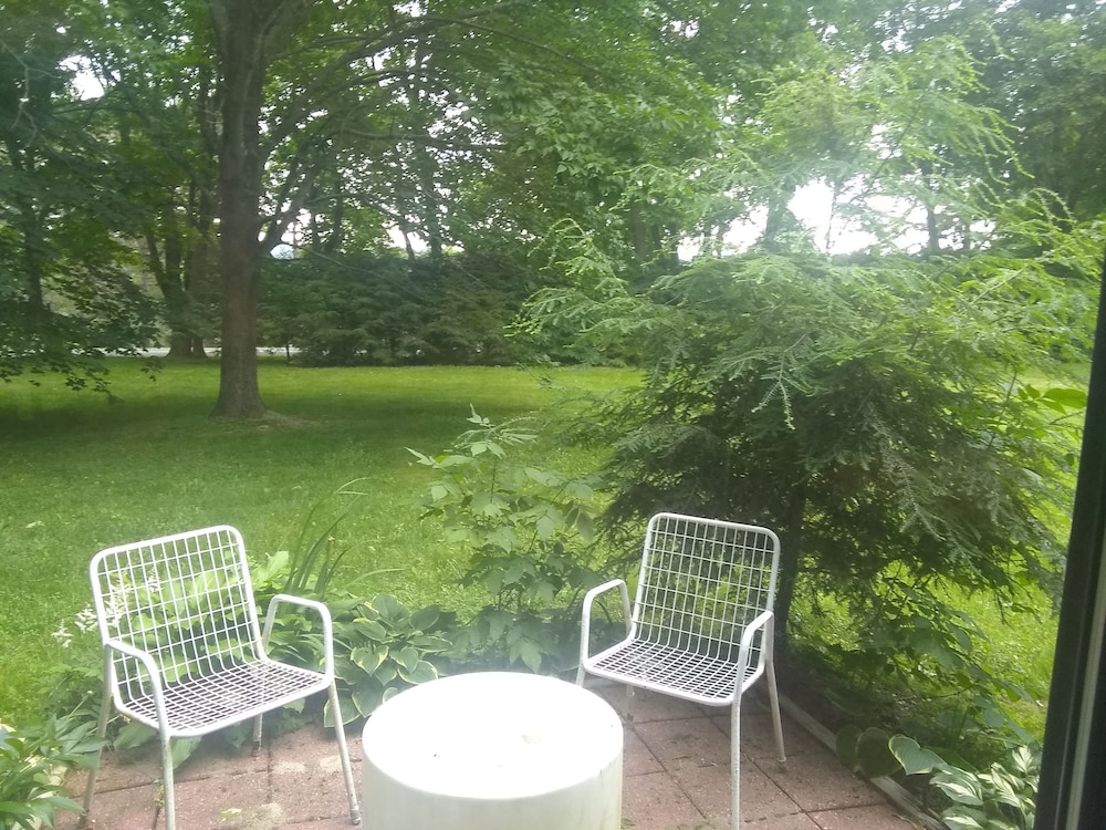 Tanglewood Suites - Property Image 4