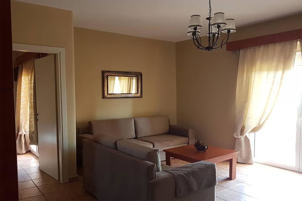 Agrili en Sithonia — lounge