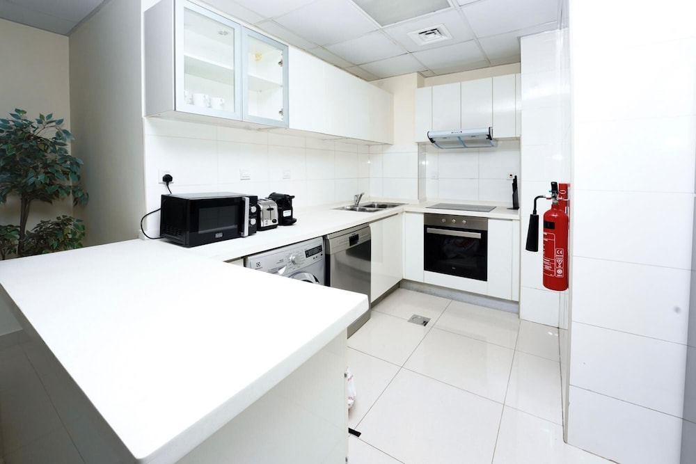 Beautiful Chic Apt w Full Marina View Nxt 2 Beach