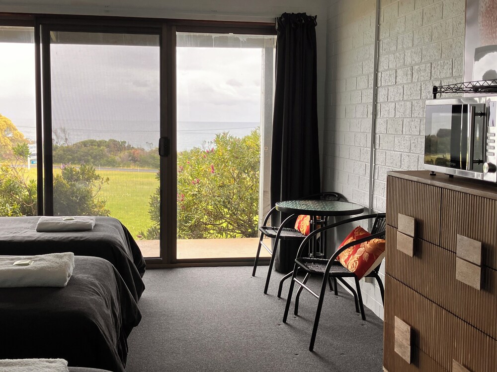 61 OCEAN ROAD MOTEL