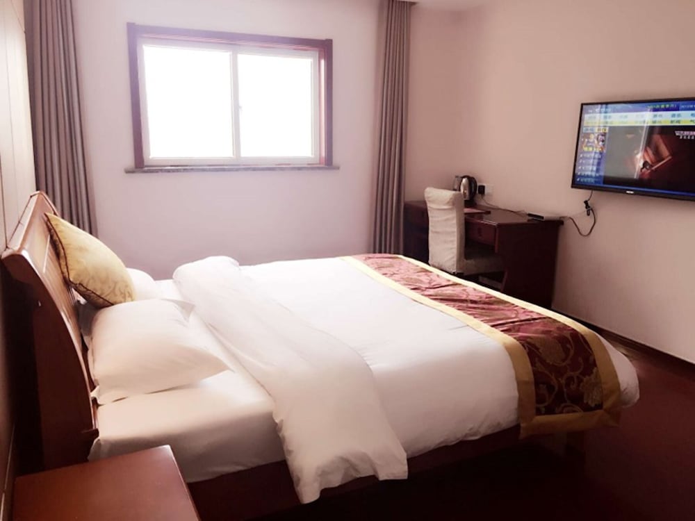 GreenTree Inn JXuZhou East Third Ring Road XCMG Heavy Machinery Hotel