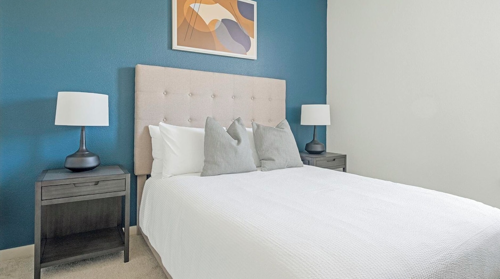 Landing Apartments Waller
