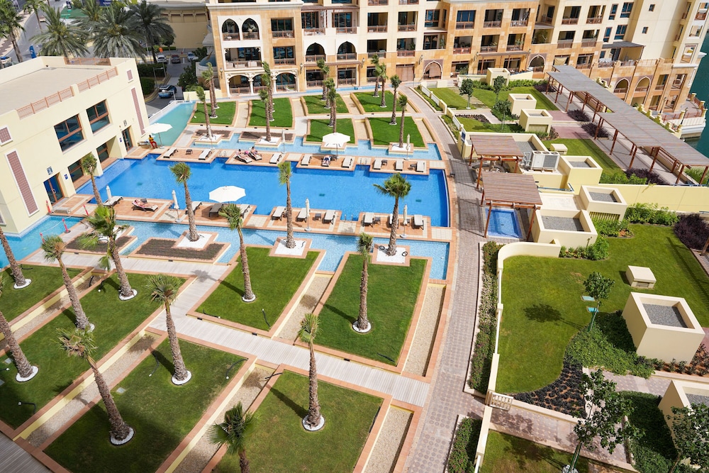 Maison Privee - Exclusive Apt with Seafront Views over Palm Jumeirah