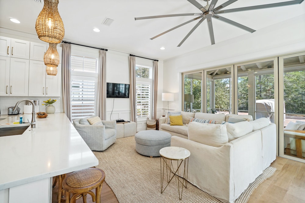 Magnolia Cottages by the Sea by Panhandle Getaways