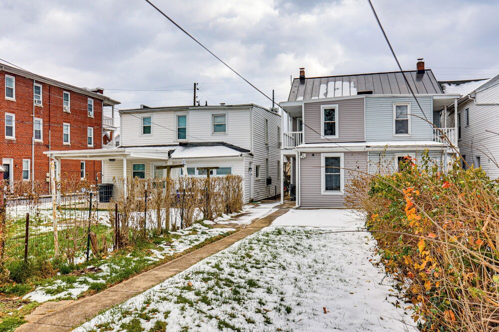 2 Mi to Dtwn Harrisburg! Convenient Duplex