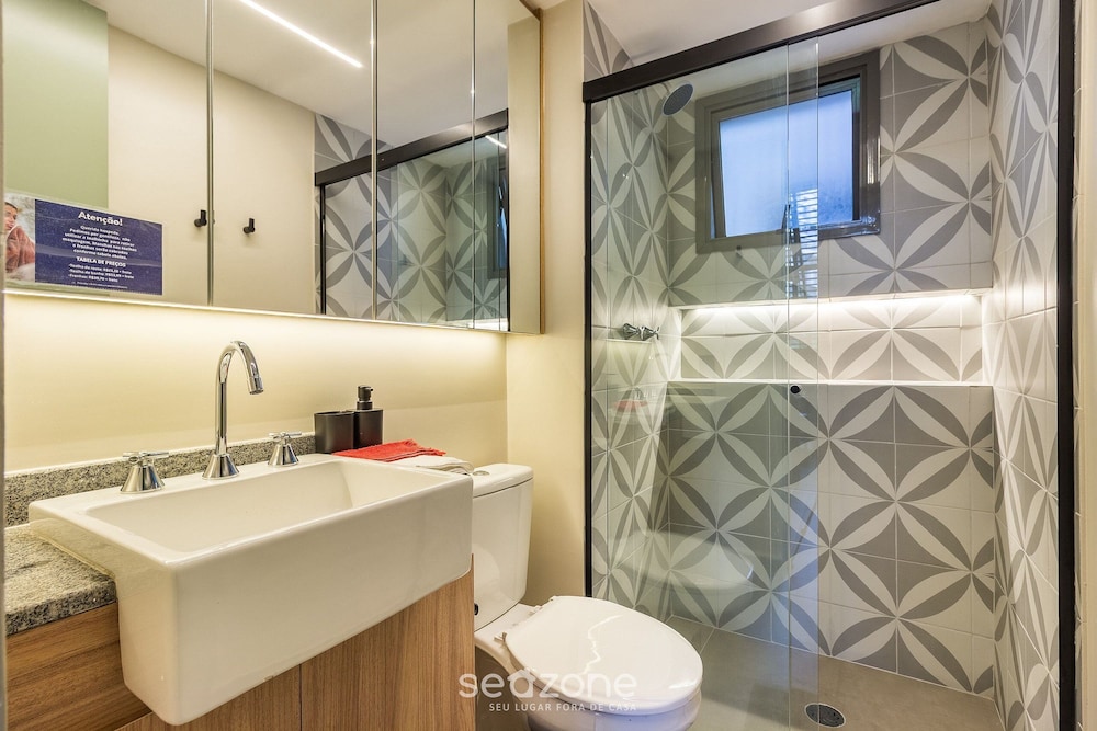 Modern Accommodations in a Building With a Pool in the Heart of SP - Yhes