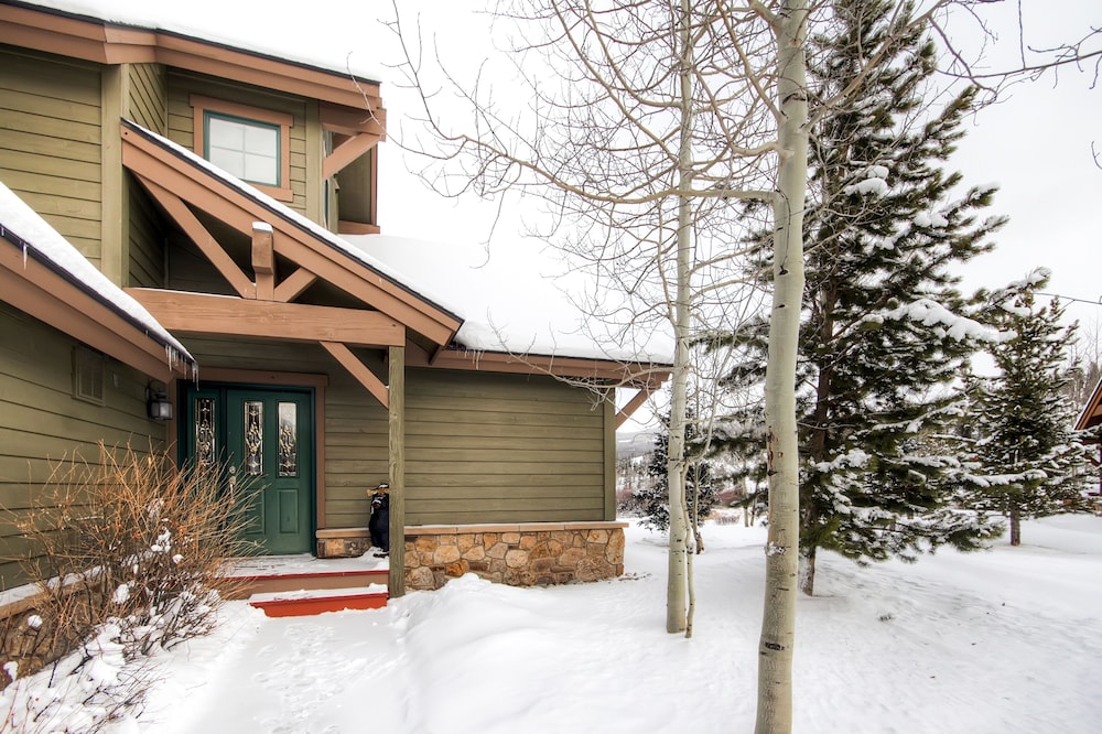 Highland Greens 93 - Drive to Slopes by RedAwning