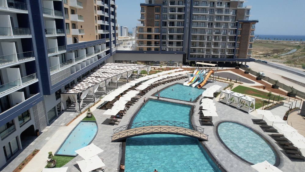 Riverside Life Residences