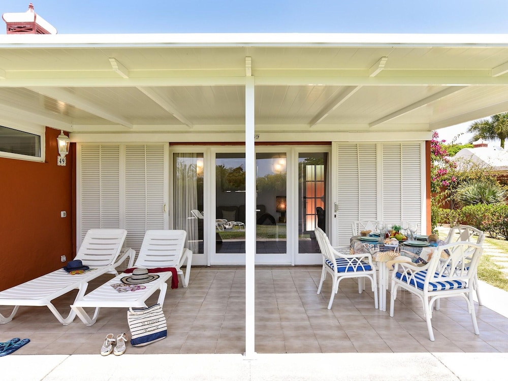 Bungalow in Maspalomas Near Beaches & Pool
