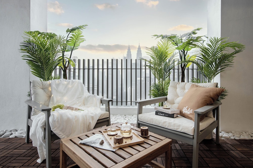 NaiBnB @ The Colony by Infinitum