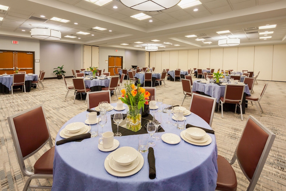 Asheville Vacations - Four Points By Sheraton Raleigh Durham Airport - Property Image 9
