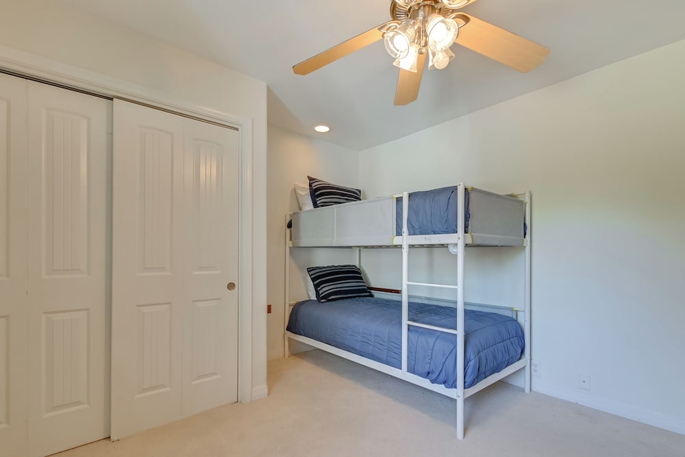 Private Paradise Valley Oasis: Hot Tub, Large Yard
