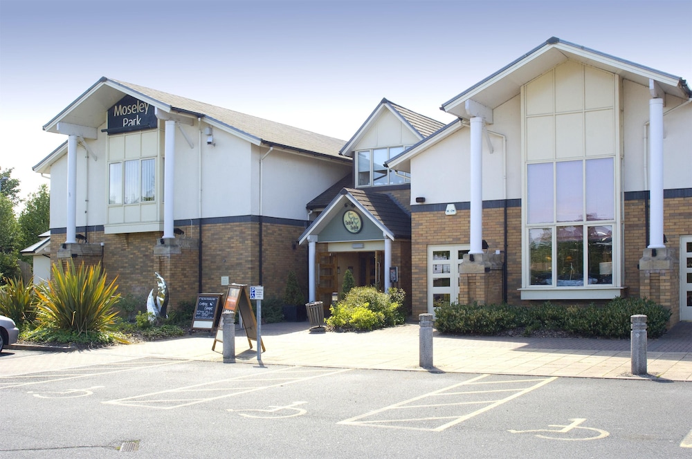 Premier Inn Wolverhampton North, photo 25