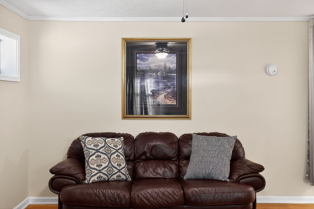 The Decoy Den Perfect For Hunters & Anglers 4 Bedroom Home