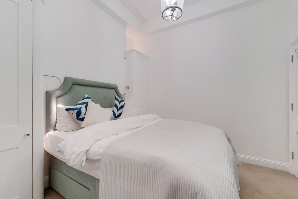 The Knightsbridge Residences