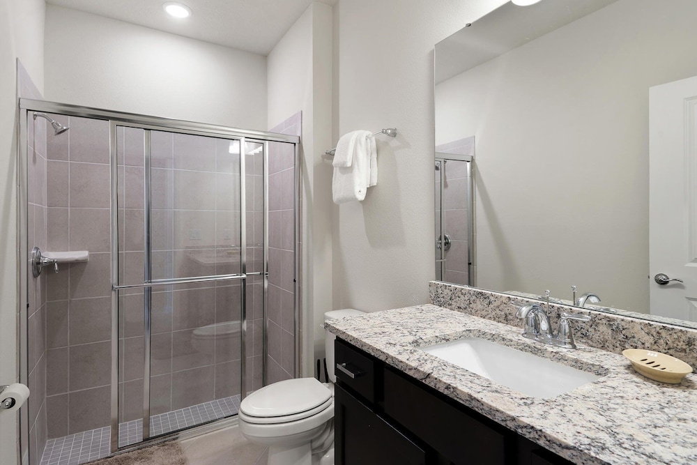 Windsor Cay Resort 5 Bedroom Townhome with Pool 5 Townhouse