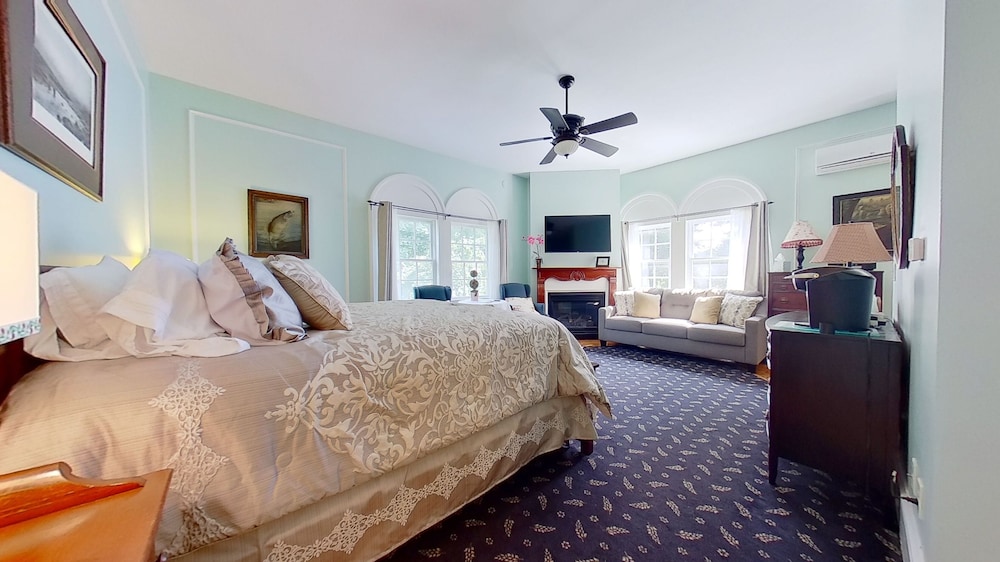 John Joseph Inn