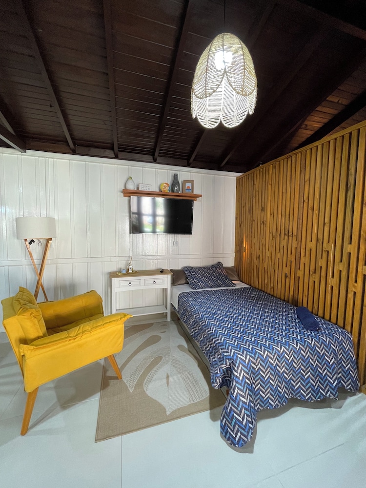 Shangri La Casas e Studios