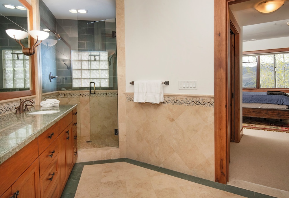Hummingbird by Elevation Accommodations
