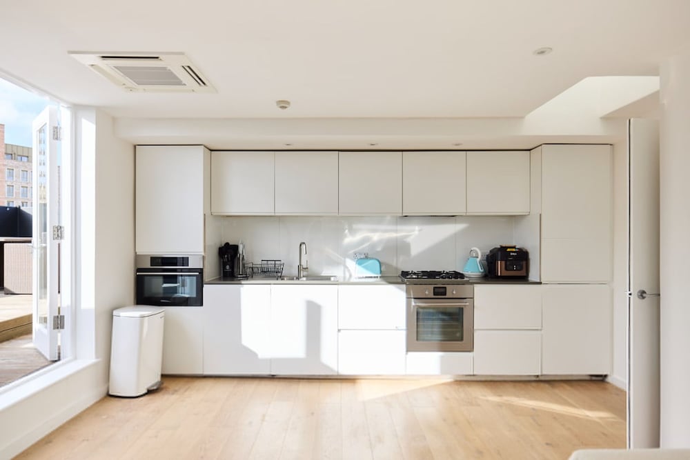 The Kennington Wonder - Bright 2bdr Flat With Rooftop Terrace