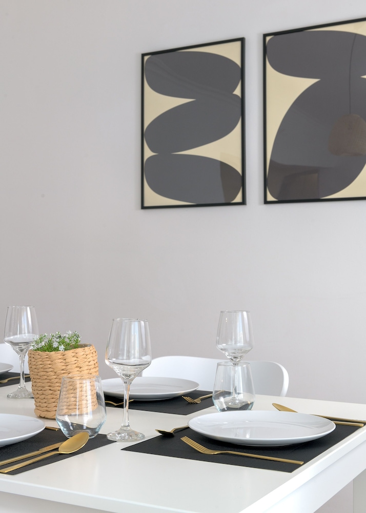 Harmony Elegant Central Apartment