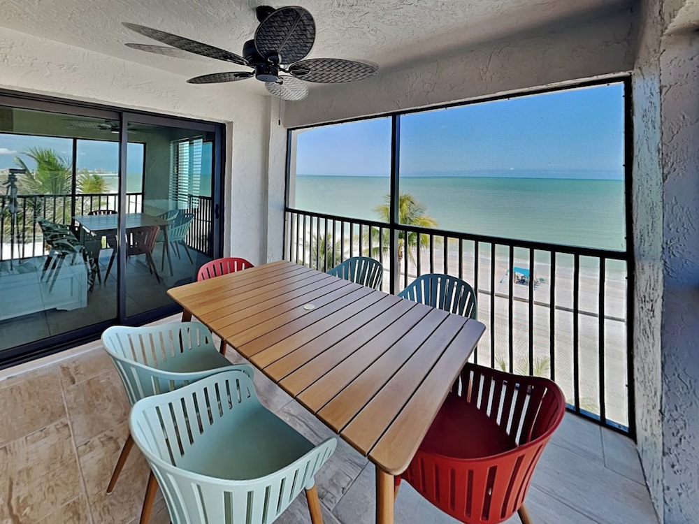 Seaside 5 by Distinctive Beach Rentals