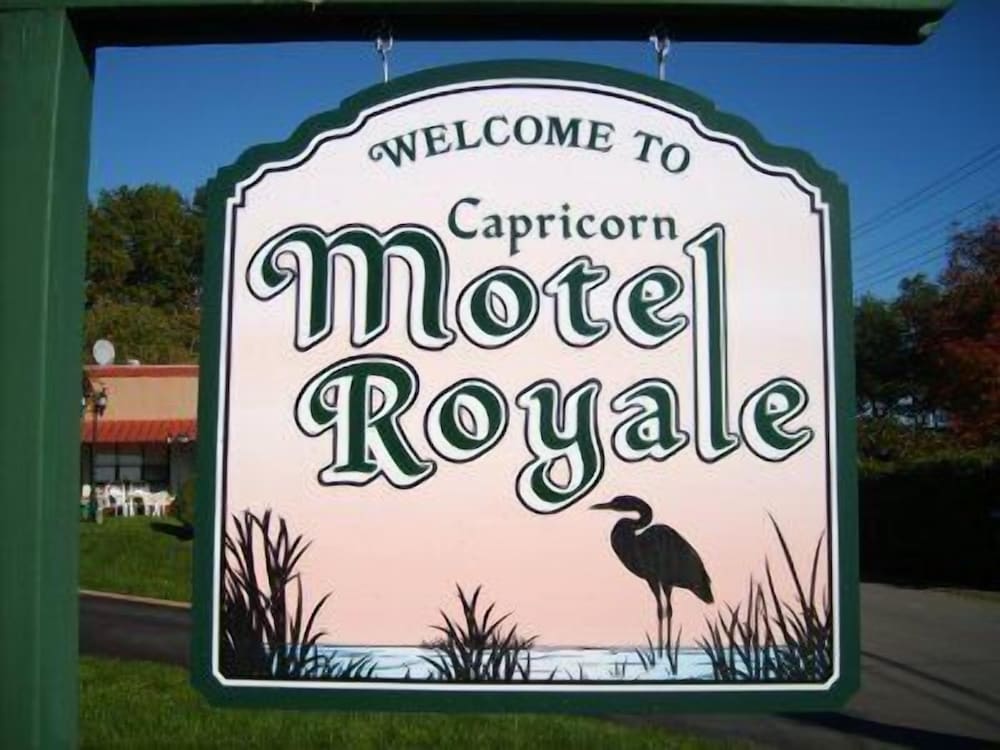 Capricorn Motel Royale Thousand Islands