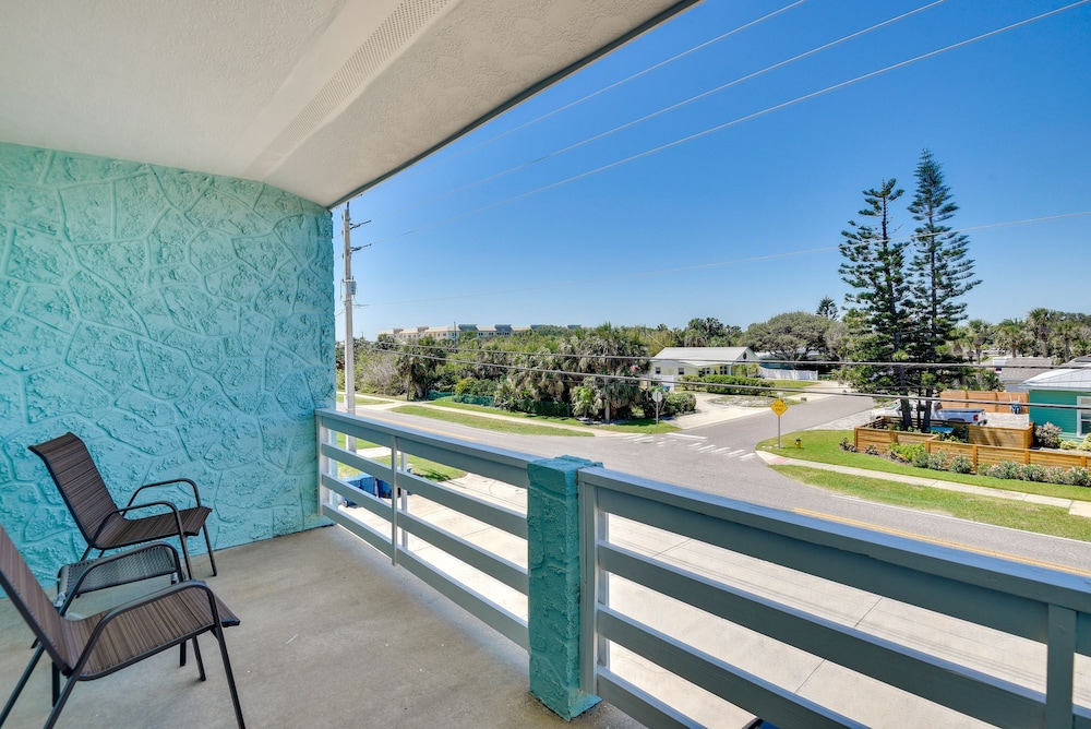 Florida Getaway - Balconies, Grill & Near Beaches!