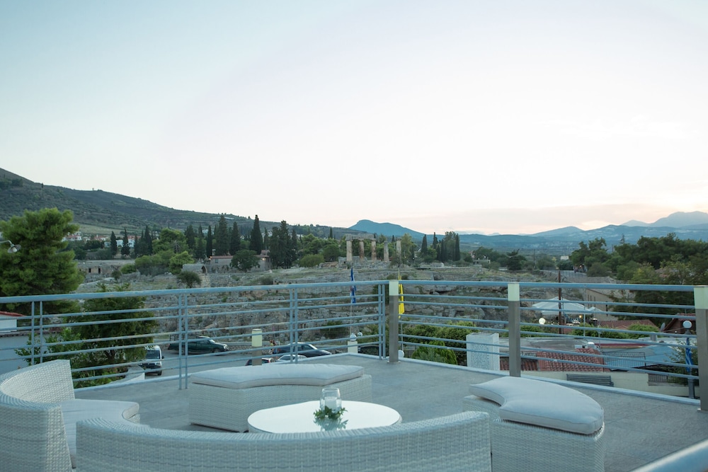 Apollonio Upper View Suites view 5