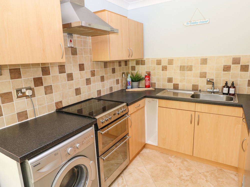6 Coedrath Park - Swn y Mor
