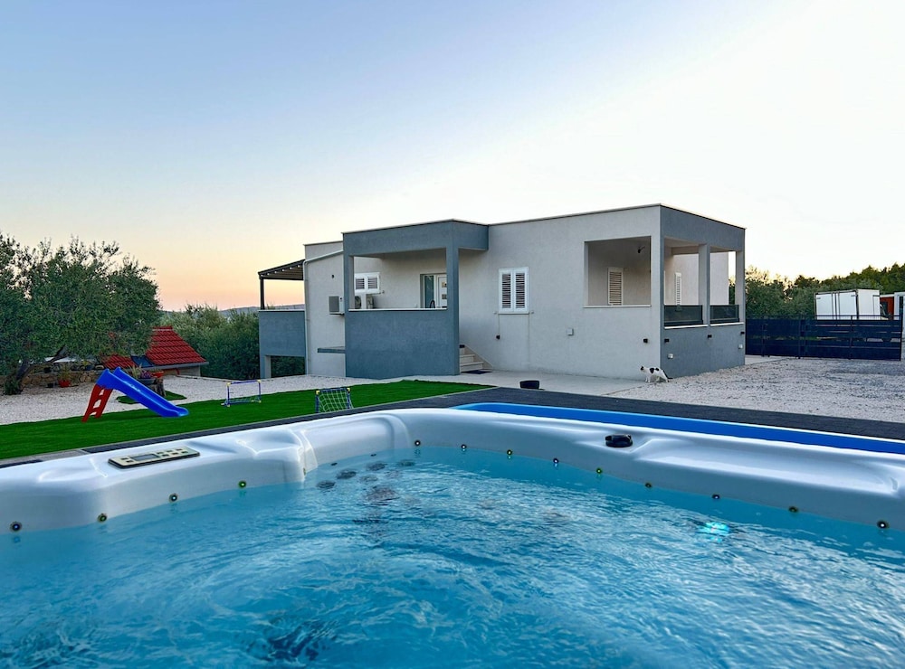 Bright and Tranquil Holiday Home With Pool