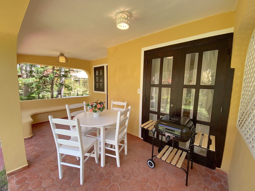 Los Corales Tropical Beach Resort & SPA