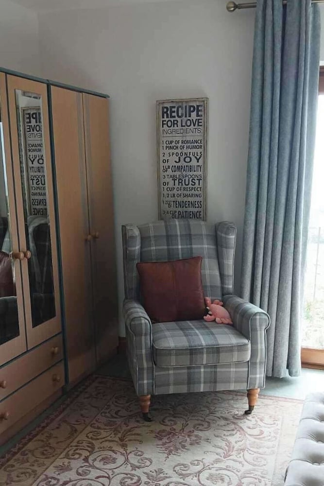 Bayview Cottage Escape in Pendine