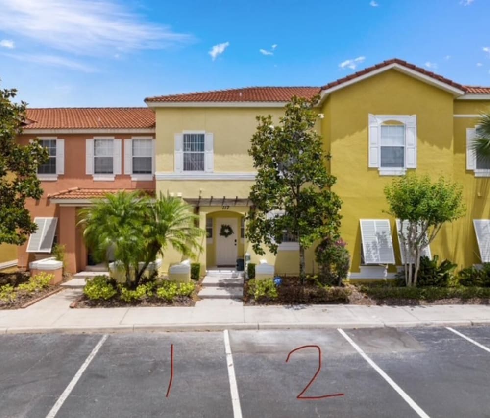 Amazing 3BR 2BA Townhome With Lake View at Terra Verde!