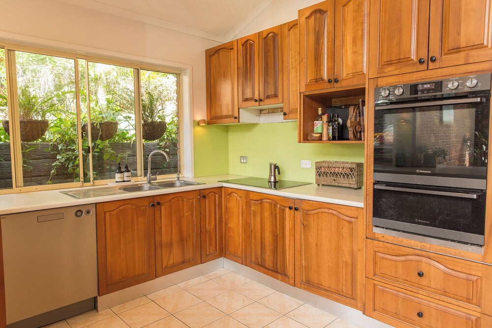 Tropic Lodge by Charlesworth