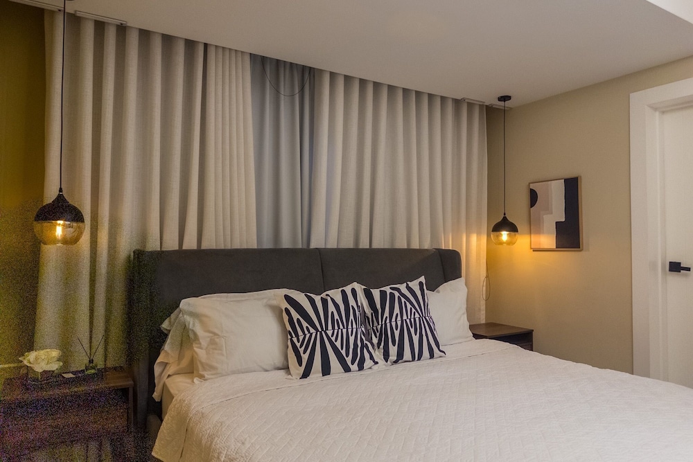 Shalom Residences By YellowKey
