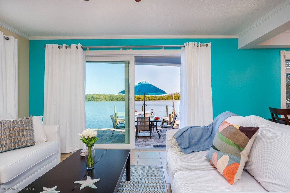 Coastal Breeze Siesta Entire 4-unit Complex With Dock