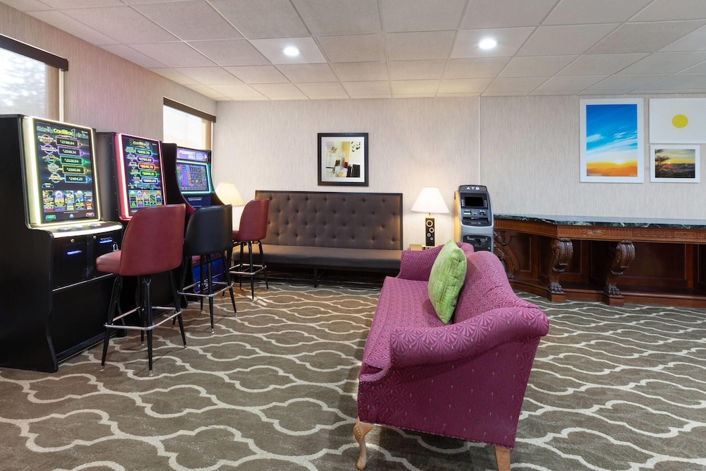 Days Inn by Wyndham Blairsville view 3