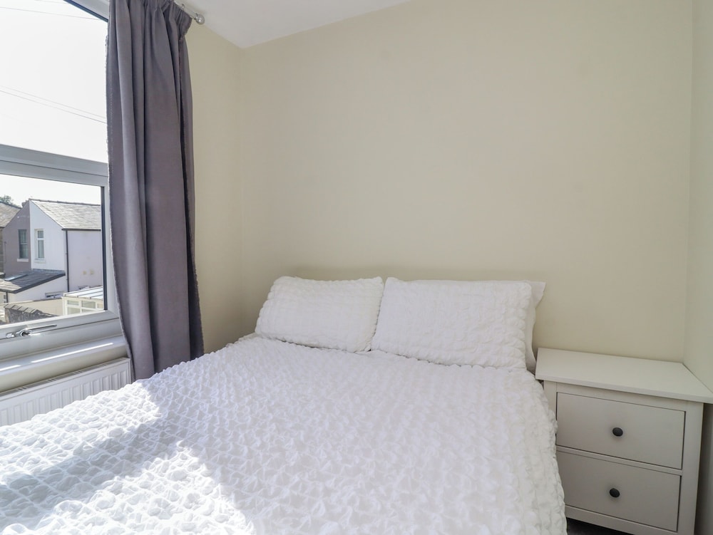 49 Waddington Road