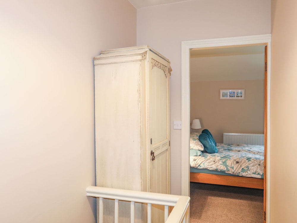 14 Rose Hill view 5