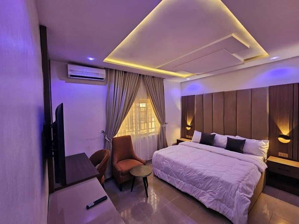 Trevean Apartment by Modernatta
