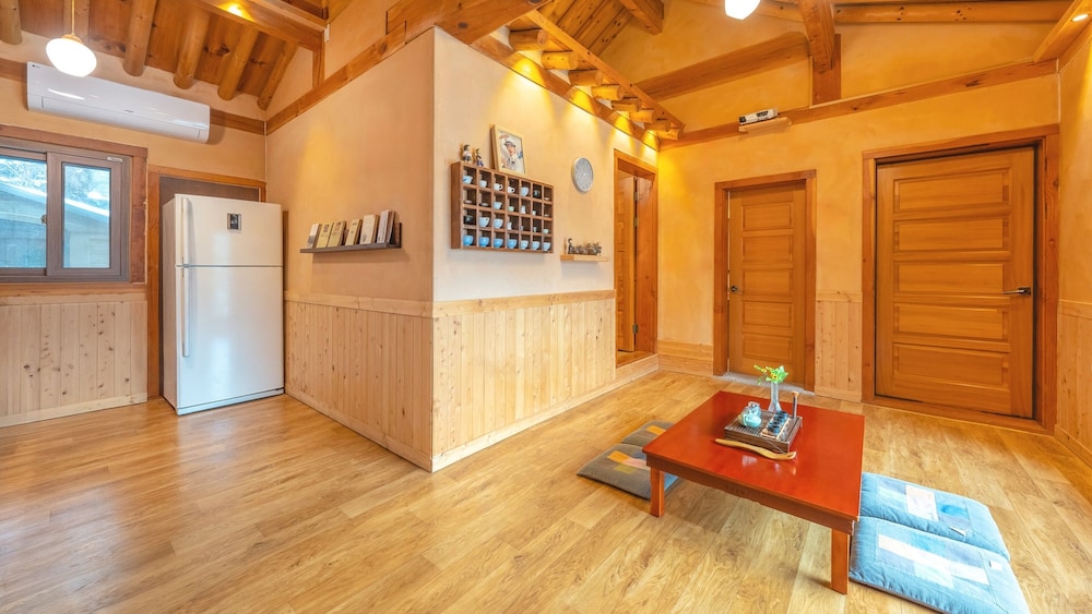 Yangpyeong Vivaco Hanok Stay