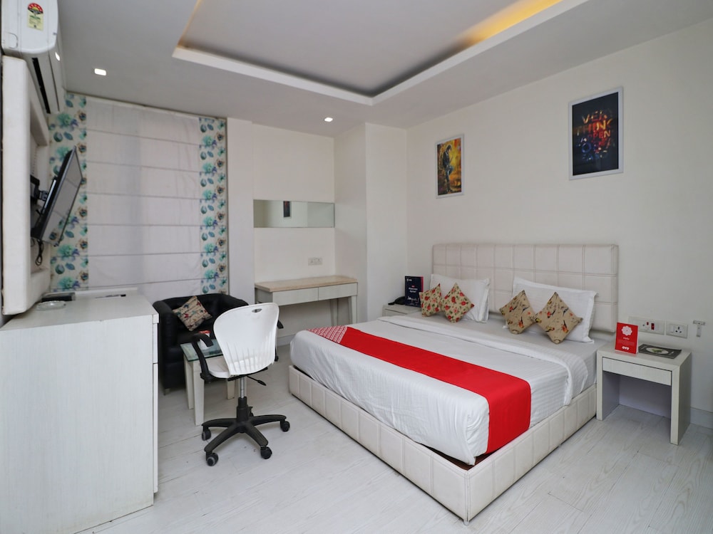 OYO 12346 Siris Inn
