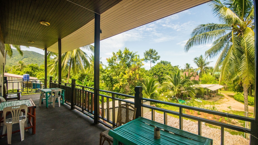 Love Station Hostel