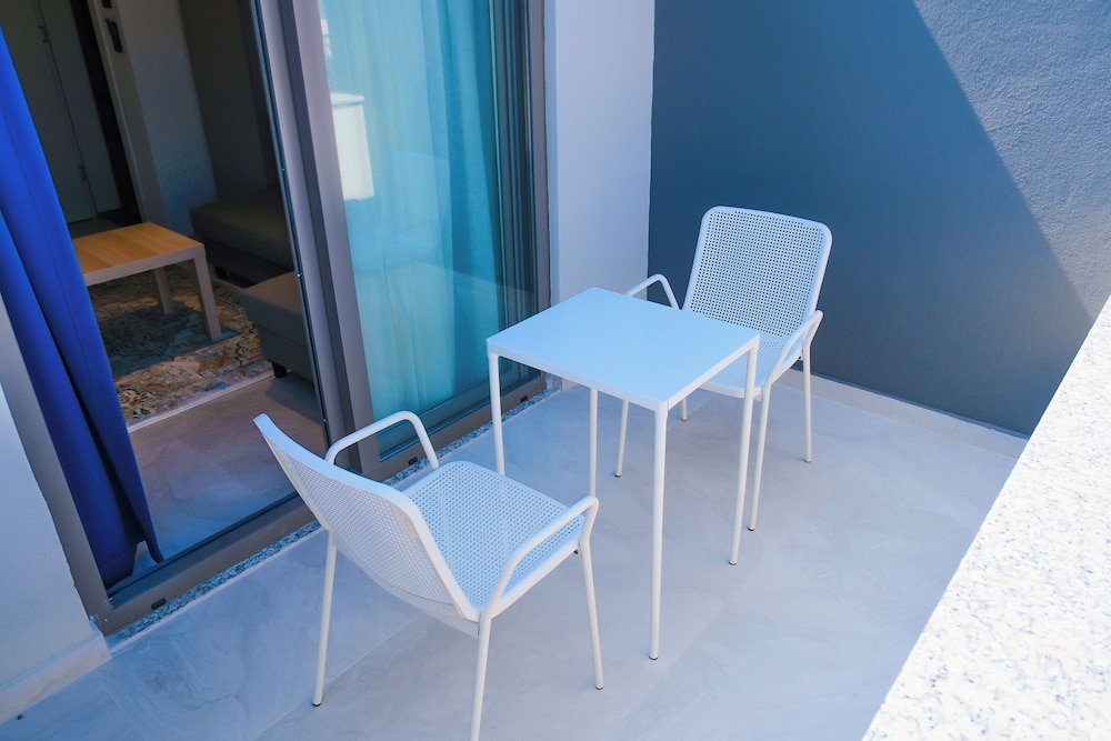 Solmare Suites