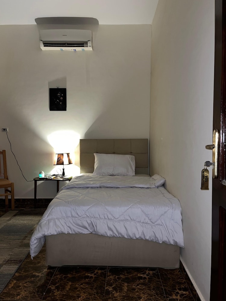 Great Pyramid View Inn