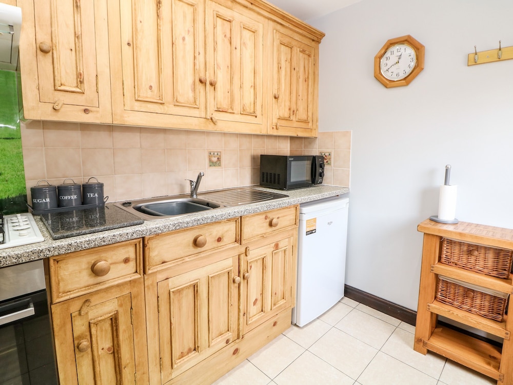 Monsal Cottage view 4