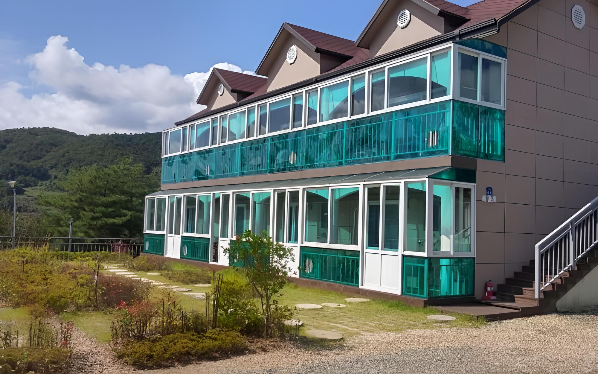 Gyeongju Central Park Pension view 4