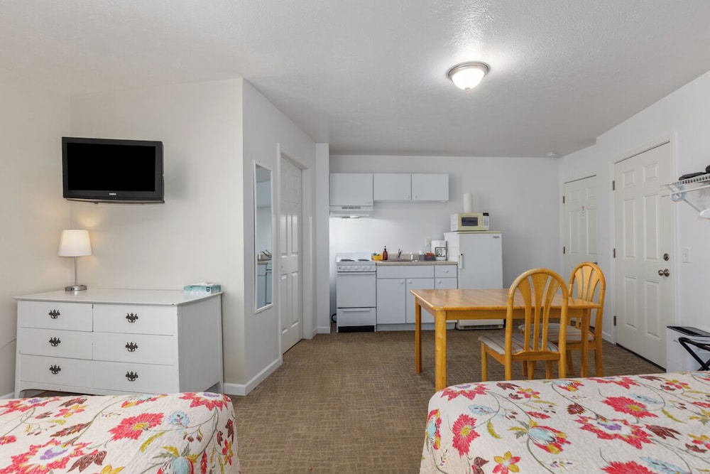 The Lakeview Motel